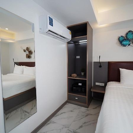 Roomquest Sukhumvit36 Bts Thonglor Bangkok Exterior photo
