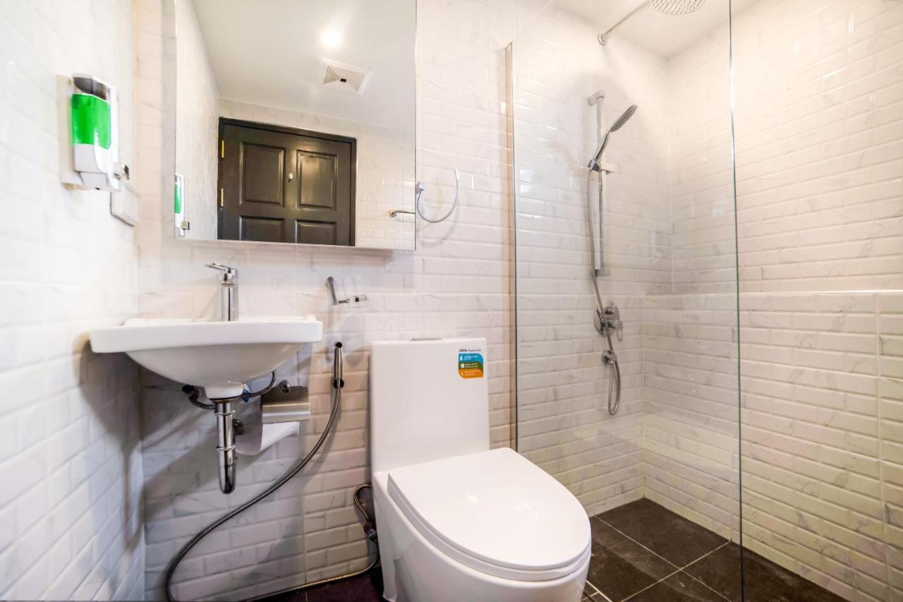 Roomquest Sukhumvit36 Bts Thonglor Bangkok Exterior photo