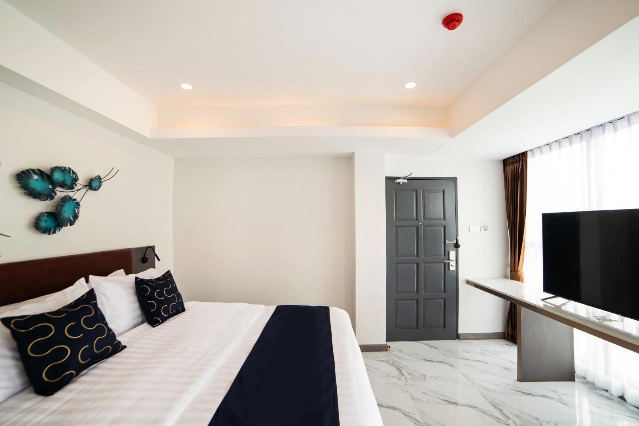 Roomquest Sukhumvit36 Bts Thonglor Bangkok Exterior photo